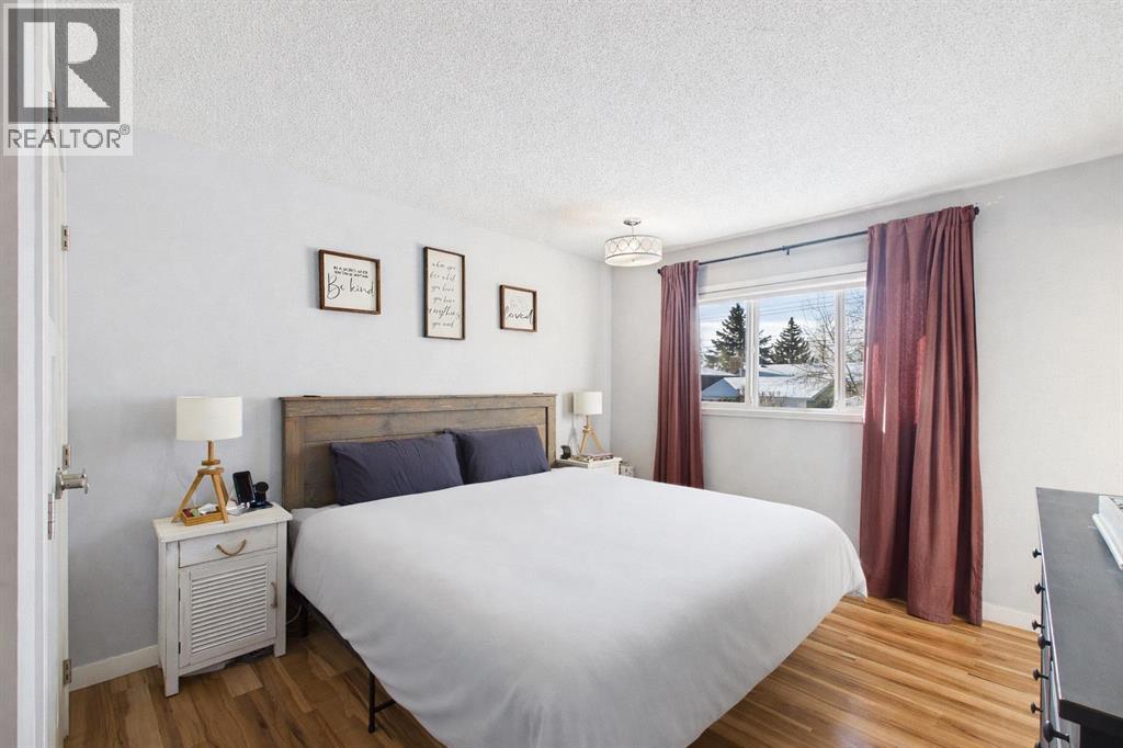 335 Huntridge Road Ne, Calgary, Alberta  T2K 4B8 - Photo 17 - A2288517