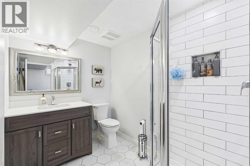 335 Huntridge Road Ne, Calgary, Alberta  T2K 4B8 - Photo 29 - A2288517