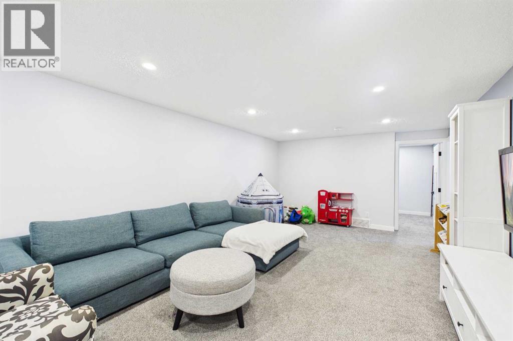 335 Huntridge Road Ne, Calgary, Alberta  T2K 4B8 - Photo 26 - A2288517