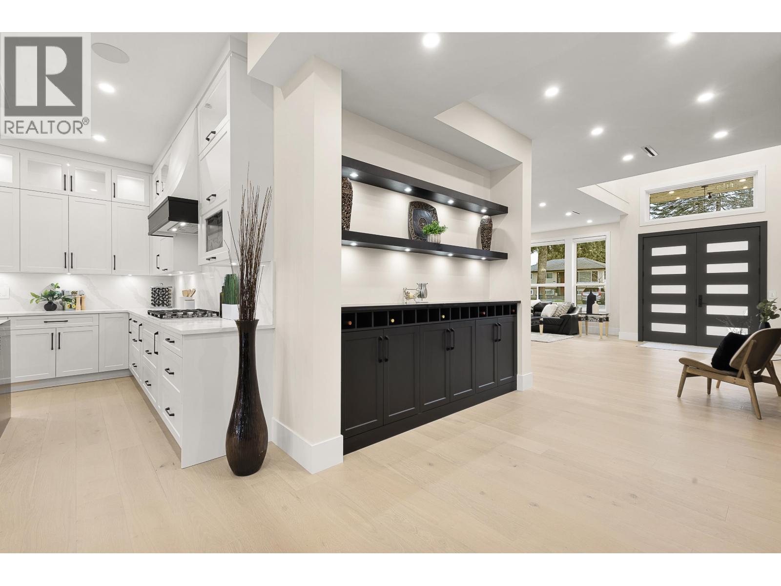 841 Rondeau Street, Coquitlam, British Columbia  V3J 5Z4 - Photo 9 - R3091784