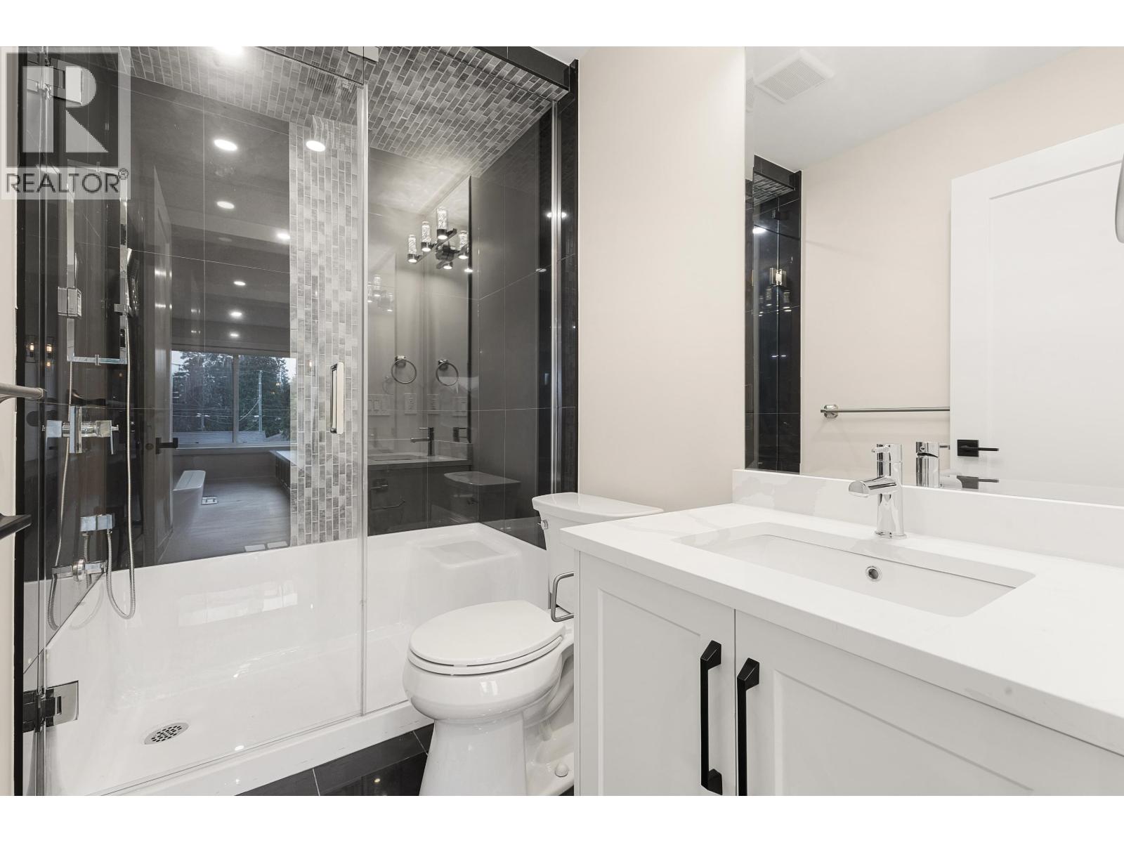 841 Rondeau Street, Coquitlam, British Columbia  V3J 5Z4 - Photo 31 - R3091784