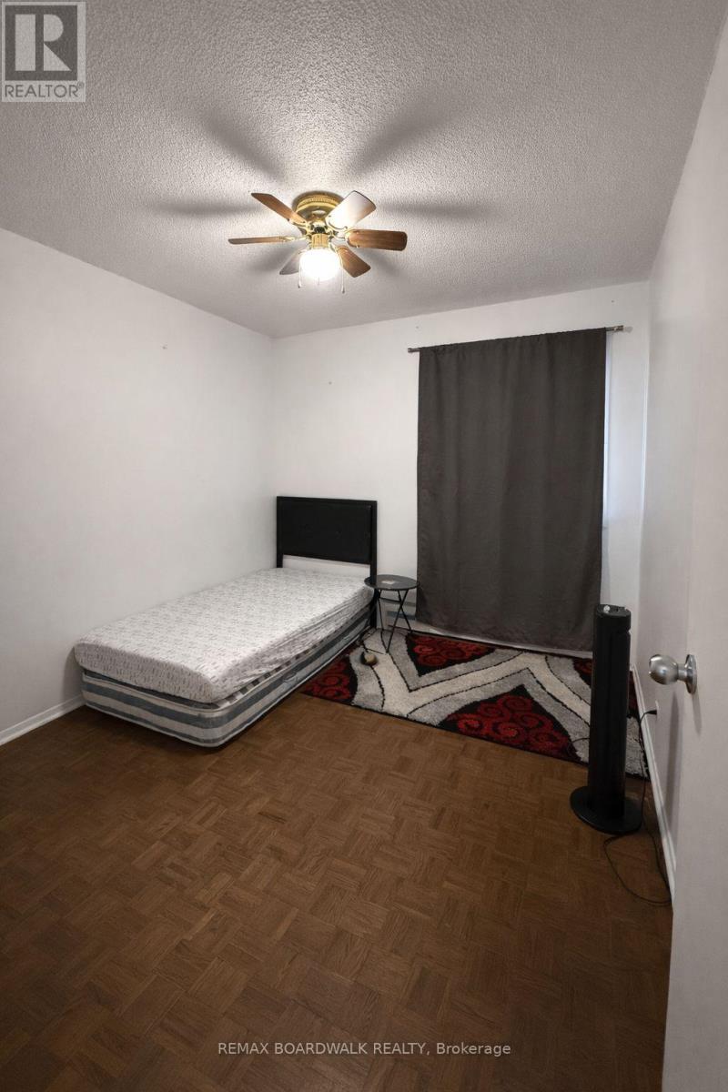 158 Mcarthur Avenue, Ottawa, Ontario  K1L 8C9 - Photo 12 - X12830504