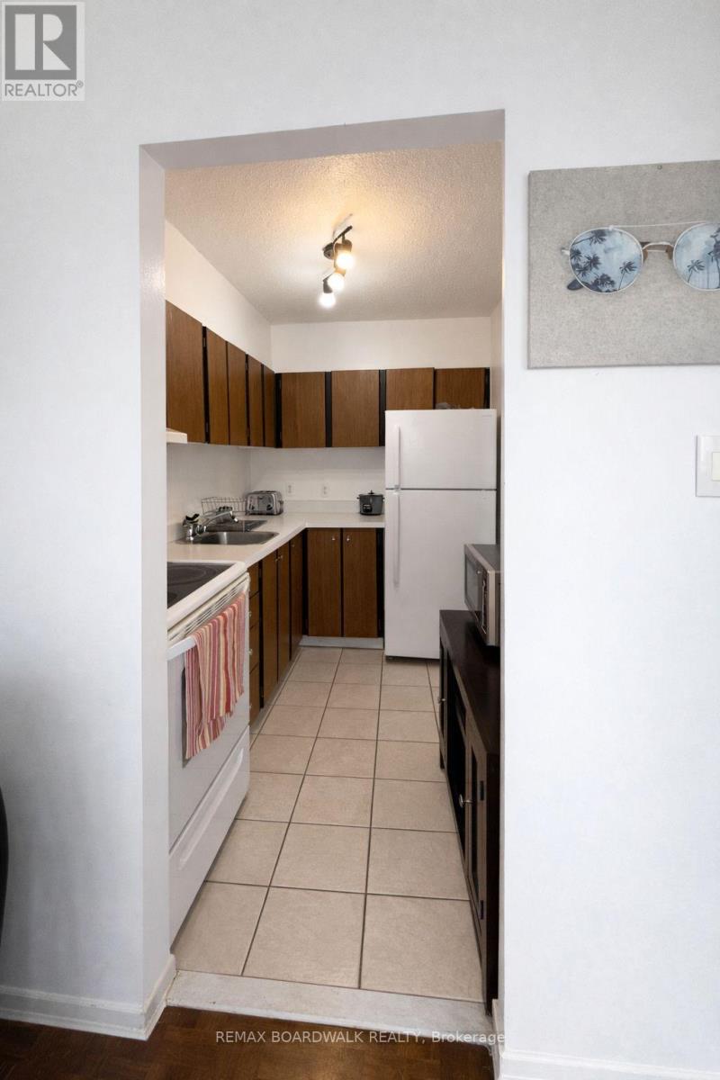 158 Mcarthur Avenue, Ottawa, Ontario  K1L 8C9 - Photo 7 - X12830504