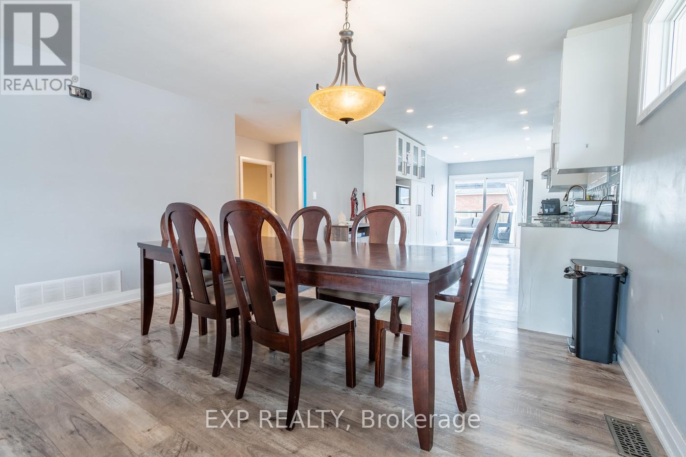 11 Garden Street, Thorold, Ontario  L2V 3H9 - Photo 5 - X12830490