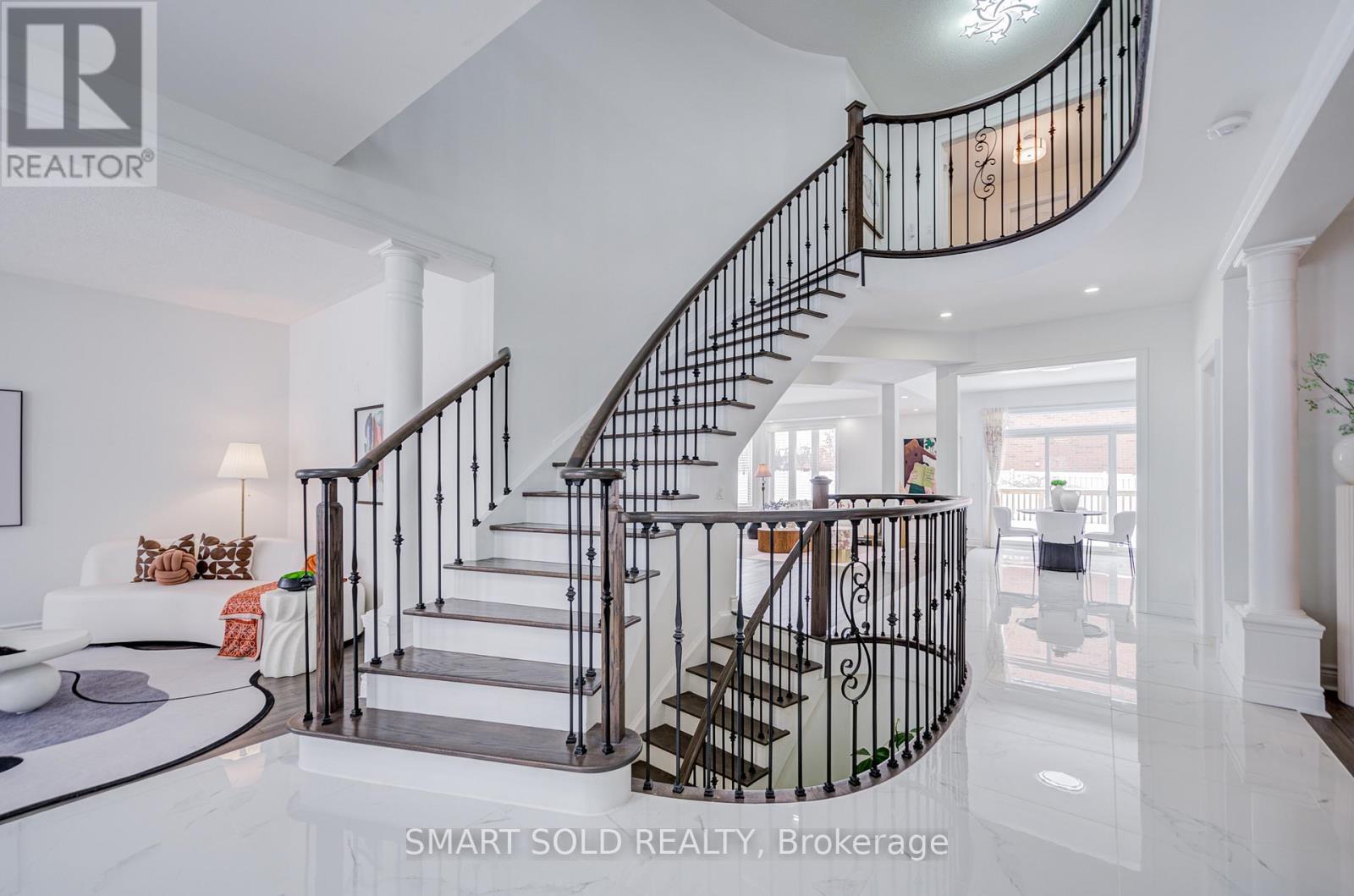 39 Bayfield Drive, Richmond Hill, Ontario  L4S 2M5 - Photo 7 - N12825724