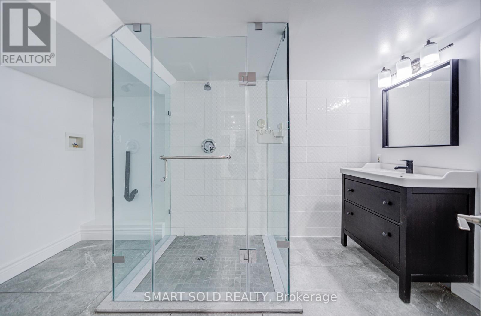 39 Bayfield Drive, Richmond Hill, Ontario  L4S 2M5 - Photo 42 - N12825724