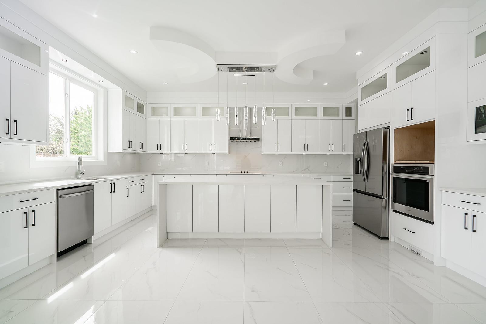 13978 113a Avenue, Surrey, British Columbia  V3R 2K2 - Photo 5 - R3094350