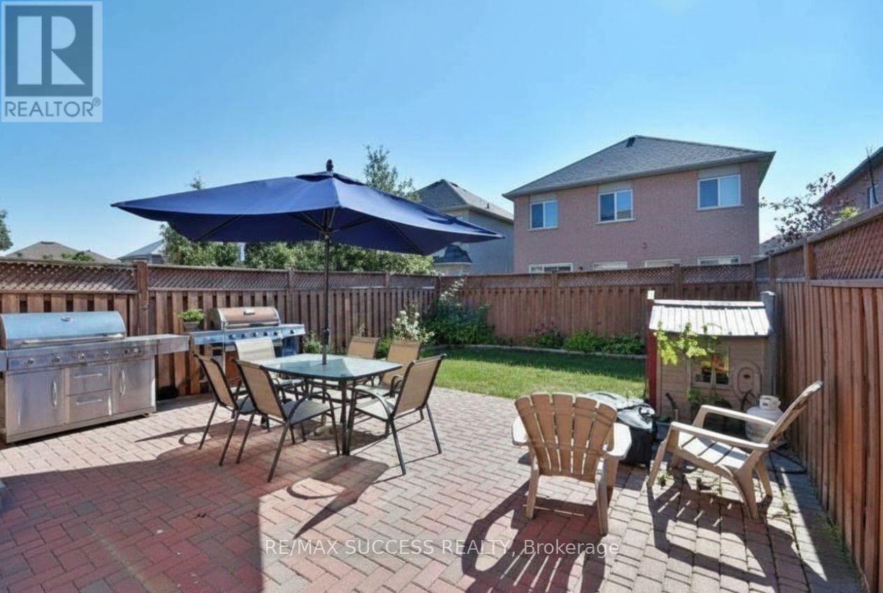 5854 Delle Donne Drive, Mississauga, Ontario  L5M 6R8 - Photo 10 - W12830492