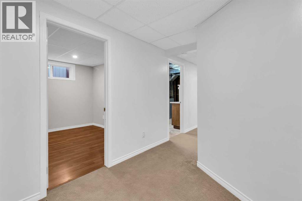 110 West Creek Bay, Chestermere, Alberta  T1X 1K7 - Photo 26 - A2262218