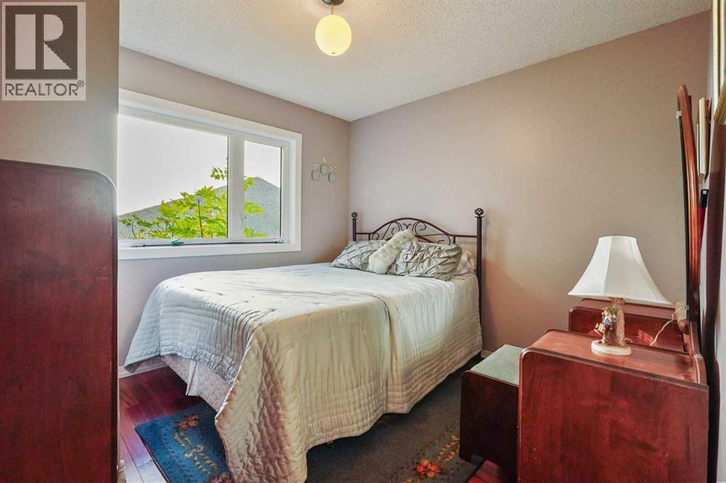 121s 100w, Raymond, Alberta  T0K 2S0 - Photo 12 - A2262466