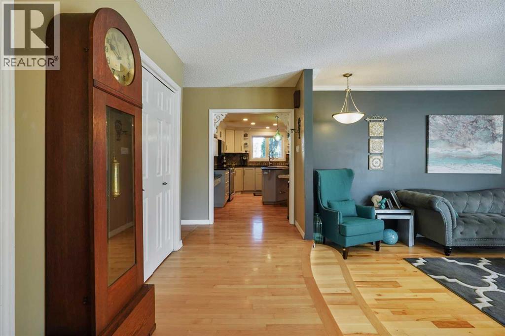 121s 100w, Raymond, Alberta  T0K 2S0 - Photo 4 - A2262466