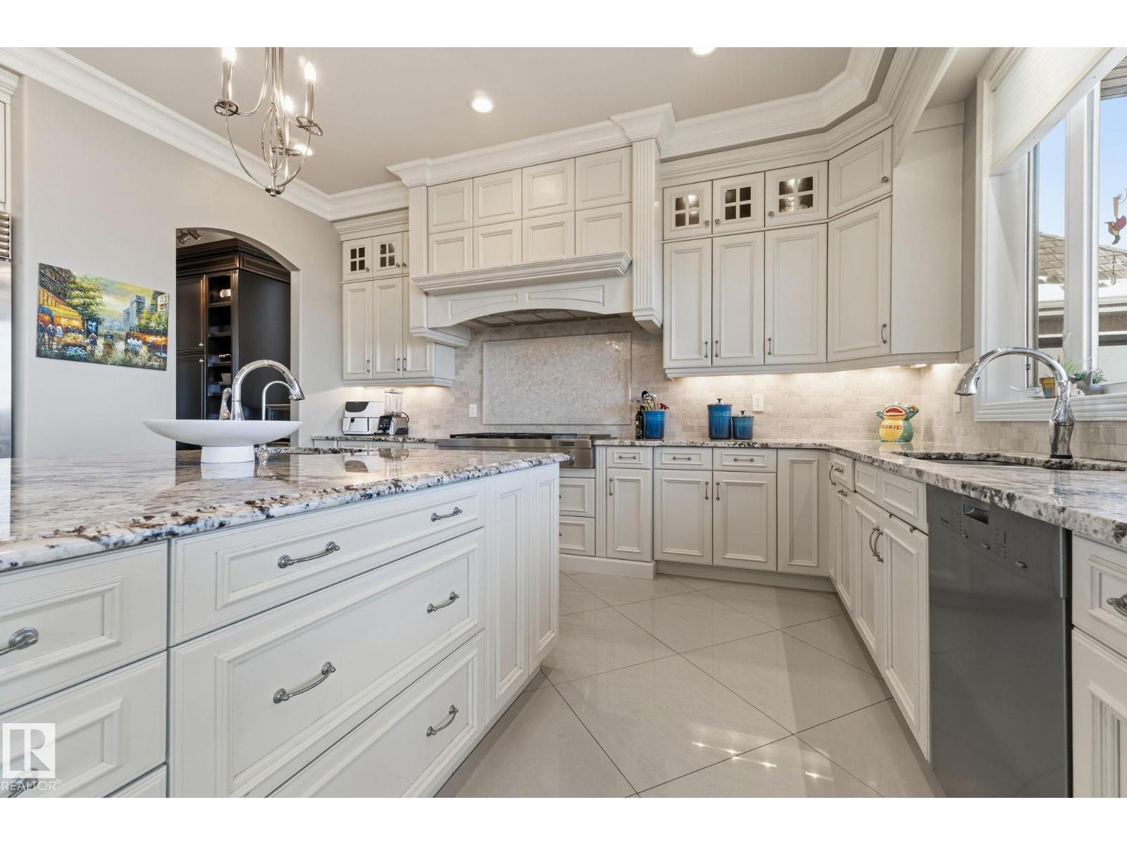 1413 Woodward Cr Nw, Edmonton, Alberta  T6M 0A3 - Photo 16 - E4467998