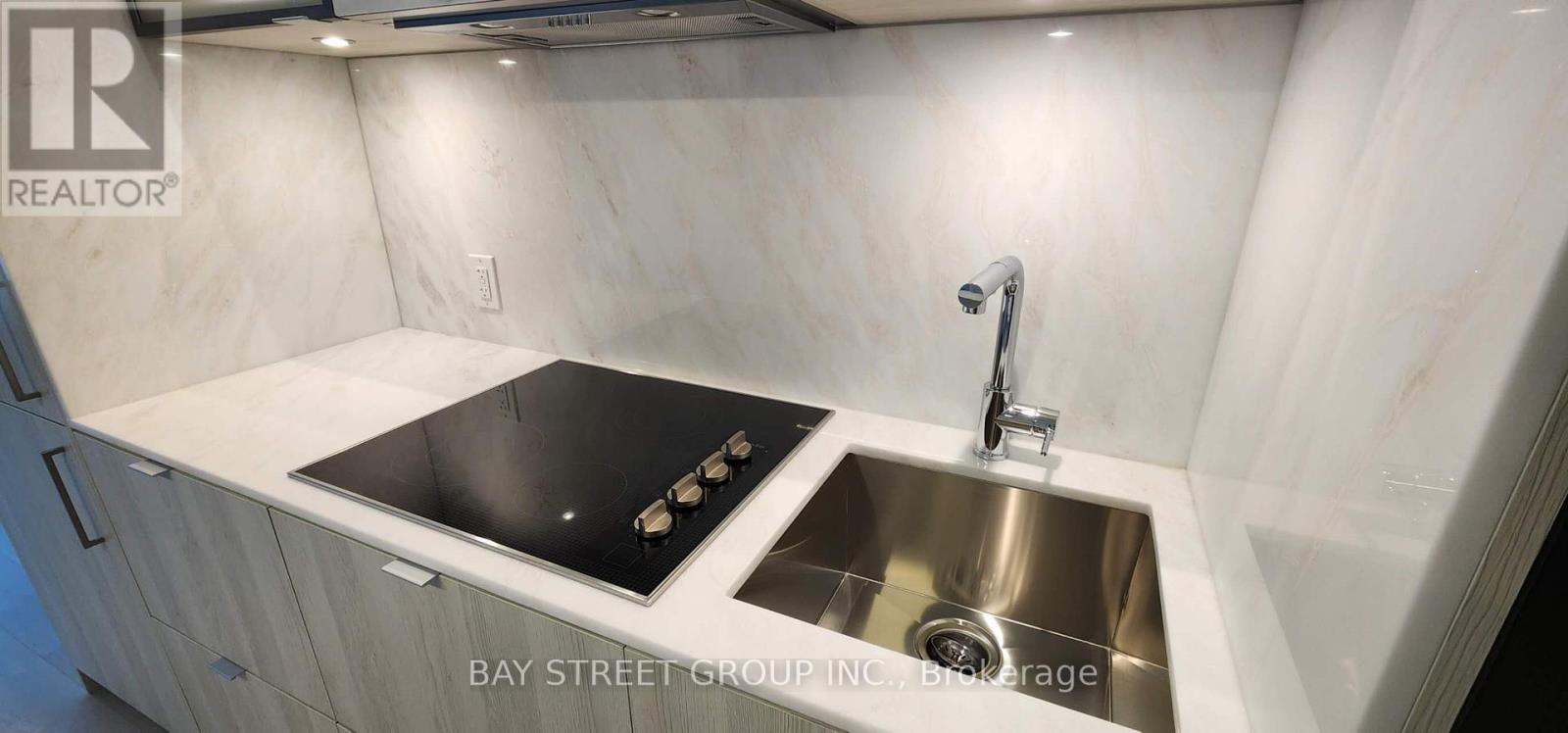 2606 - 11 Yorkville Avenue, Toronto, Ontario  M4W 0B7 - Photo 8 - C12813794