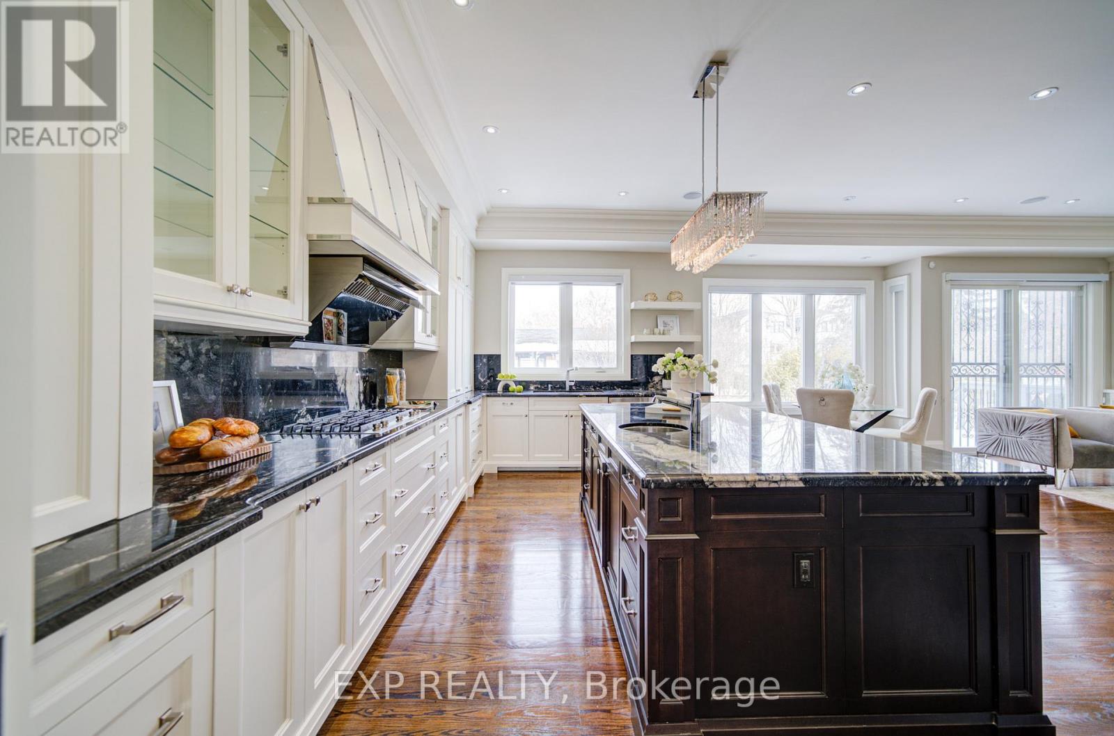 166 Byng Avenue, Toronto, Ontario  M2N 4K9 - Photo 8 - C12827992