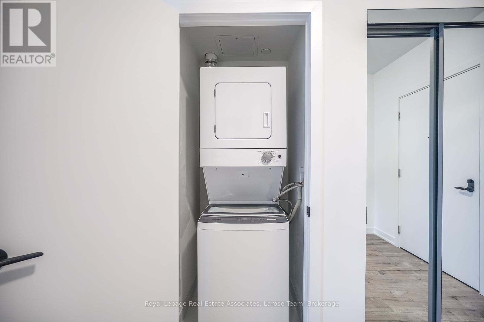 702 - 220 Missinnihe Way, Mississauga, Ontario  L5H 0A9 - Photo 21 - W12758328