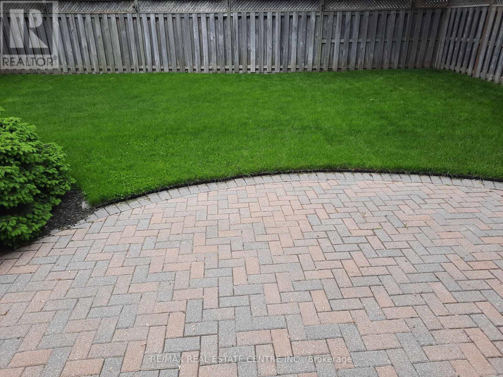 7 Curry Crescent, Halton Hills, Ontario  L7G 5L4 - Photo 35 - W12800518