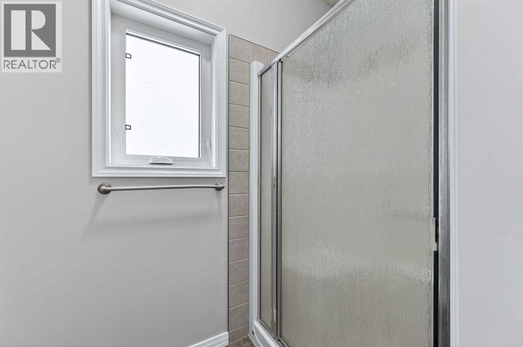 107 Strathmore Lakes Common, Strathmore, Alberta  T1P 1Y7 - Photo 24 - A2280272