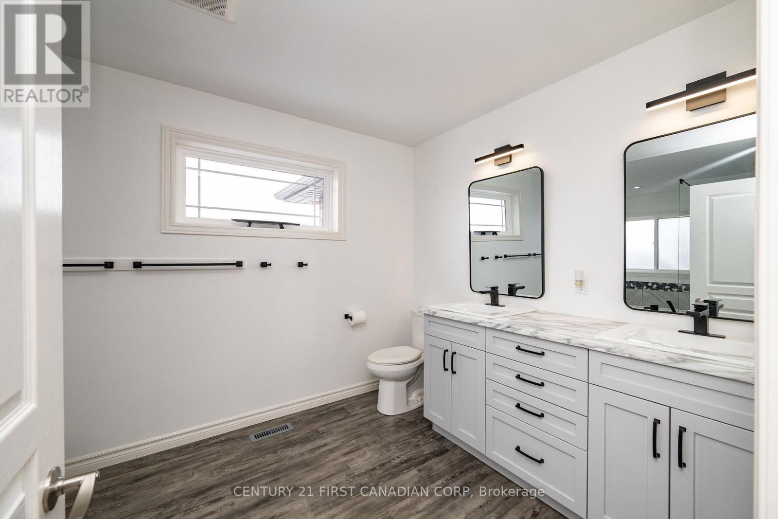 111 Coyne Lane, Lucan Biddulph, Ontario  N0M 2J0 - Photo 15 - X12821466