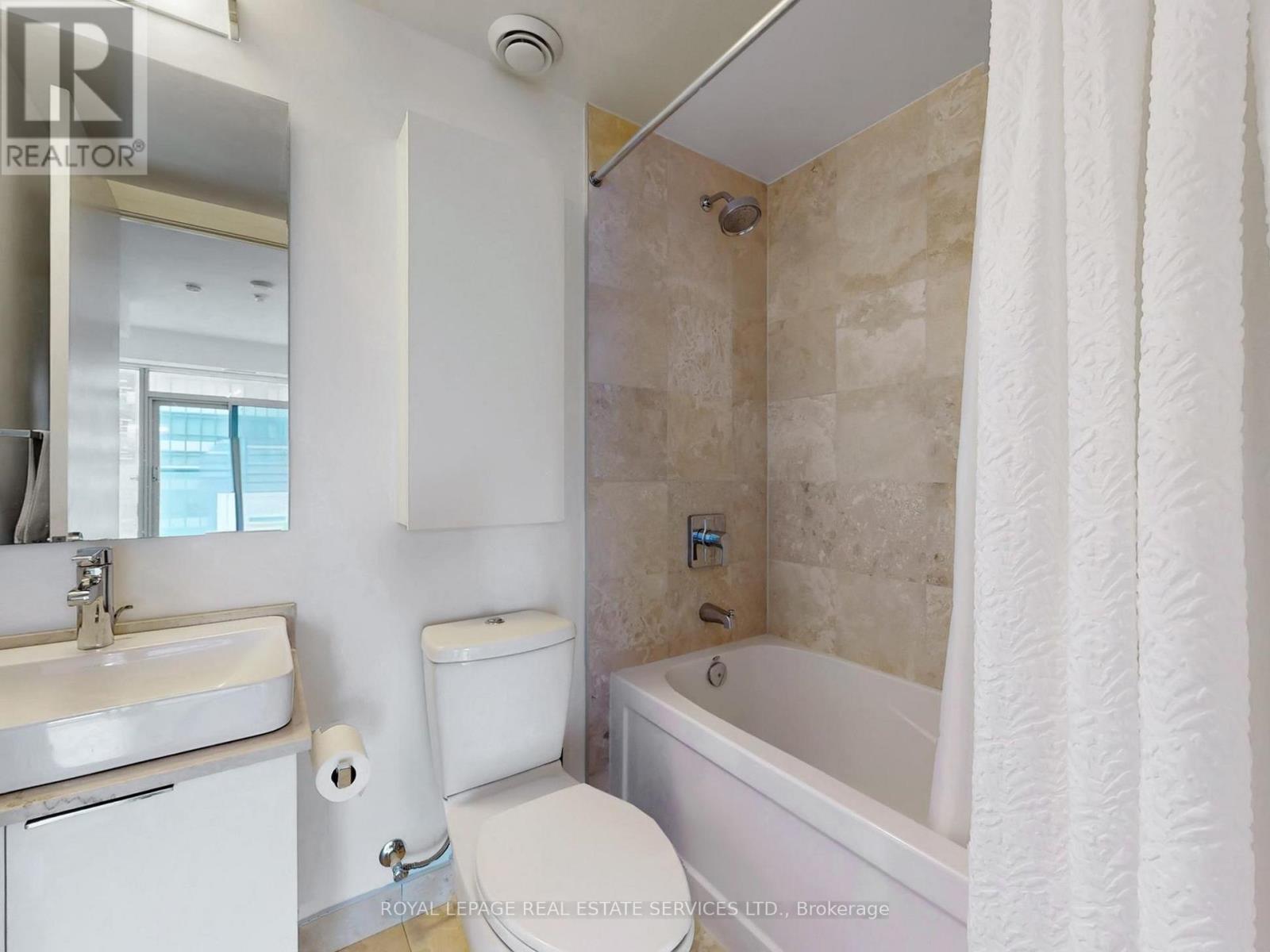 3001 - 14 York Street, Toronto, Ontario  M5J 0B1 - Photo 11 - C12827330