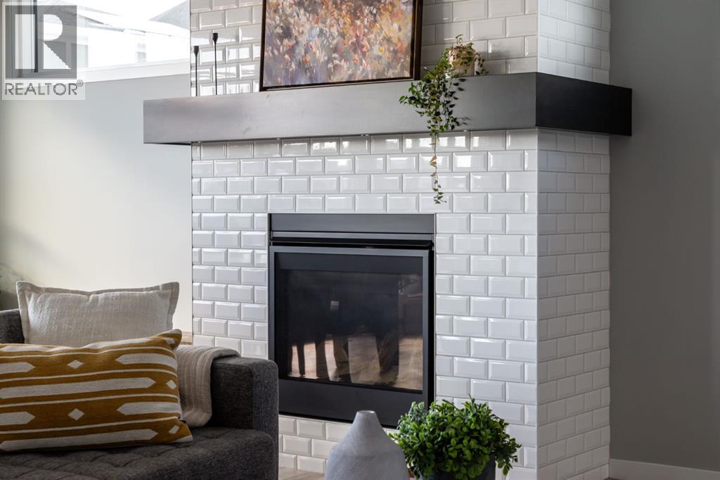 21 West Grove Mews Sw, Calgary, Alberta  T3H 2B1 - Photo 4 - A2288403