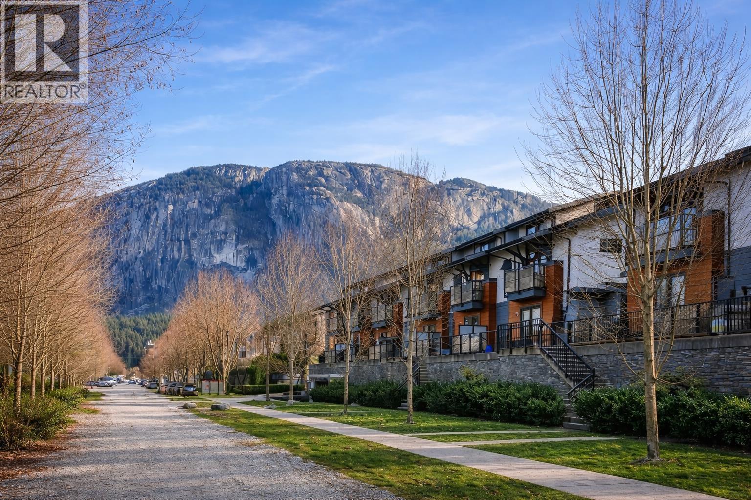 40 1188 Main Street, Squamish, British Columbia  V8B 0Z3 - Photo 1 - R3090406