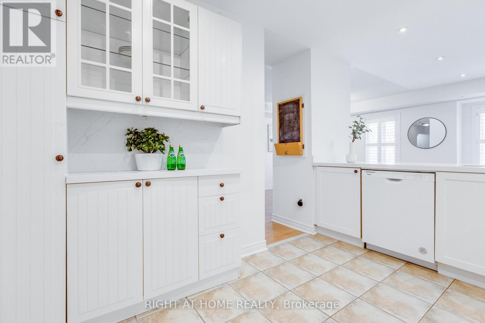 331 - 312 John Street, Markham, Ontario  L3T 0A7 - Photo 9 - N12830538