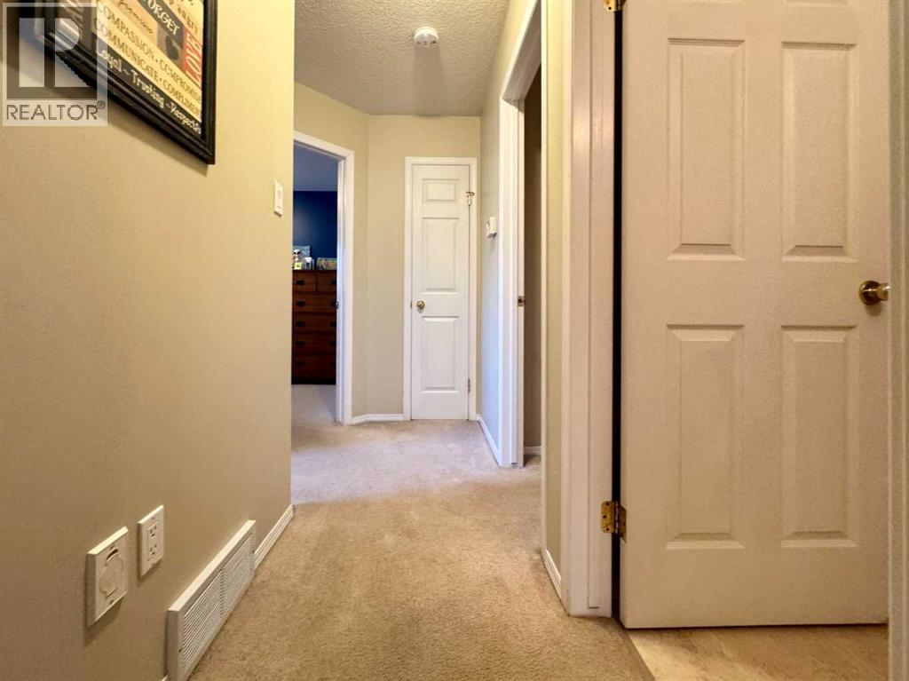 122 Mt Rundle Road W, Lethbridge, Alberta  T1K 7G1 - Photo 11 - A2289593