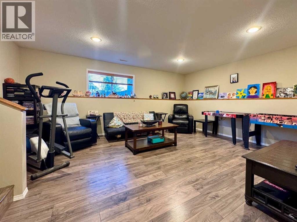 122 Mt Rundle Road W, Lethbridge, Alberta  T1K 7G1 - Photo 22 - A2289593