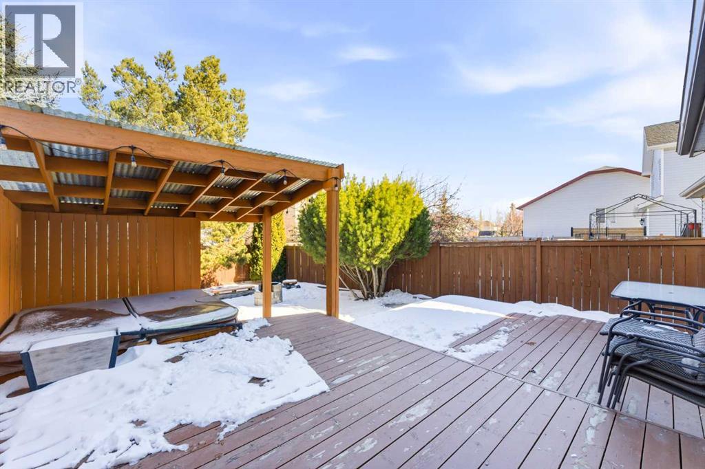 84 Mt Apex Green Se, Calgary, Alberta  T2Z 2V3 - Photo 36 - A2288553