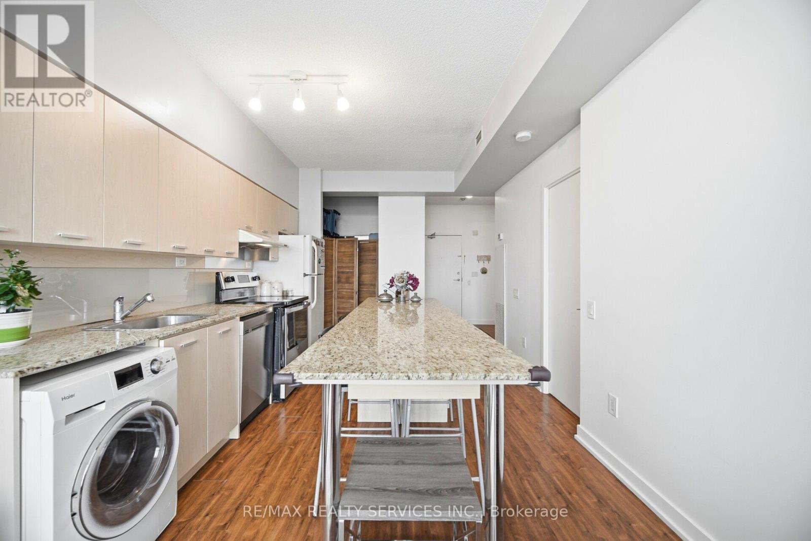 1910 - 29 Singer Court, Toronto, Ontario  M2K 0B3 - Photo 10 - C12830552