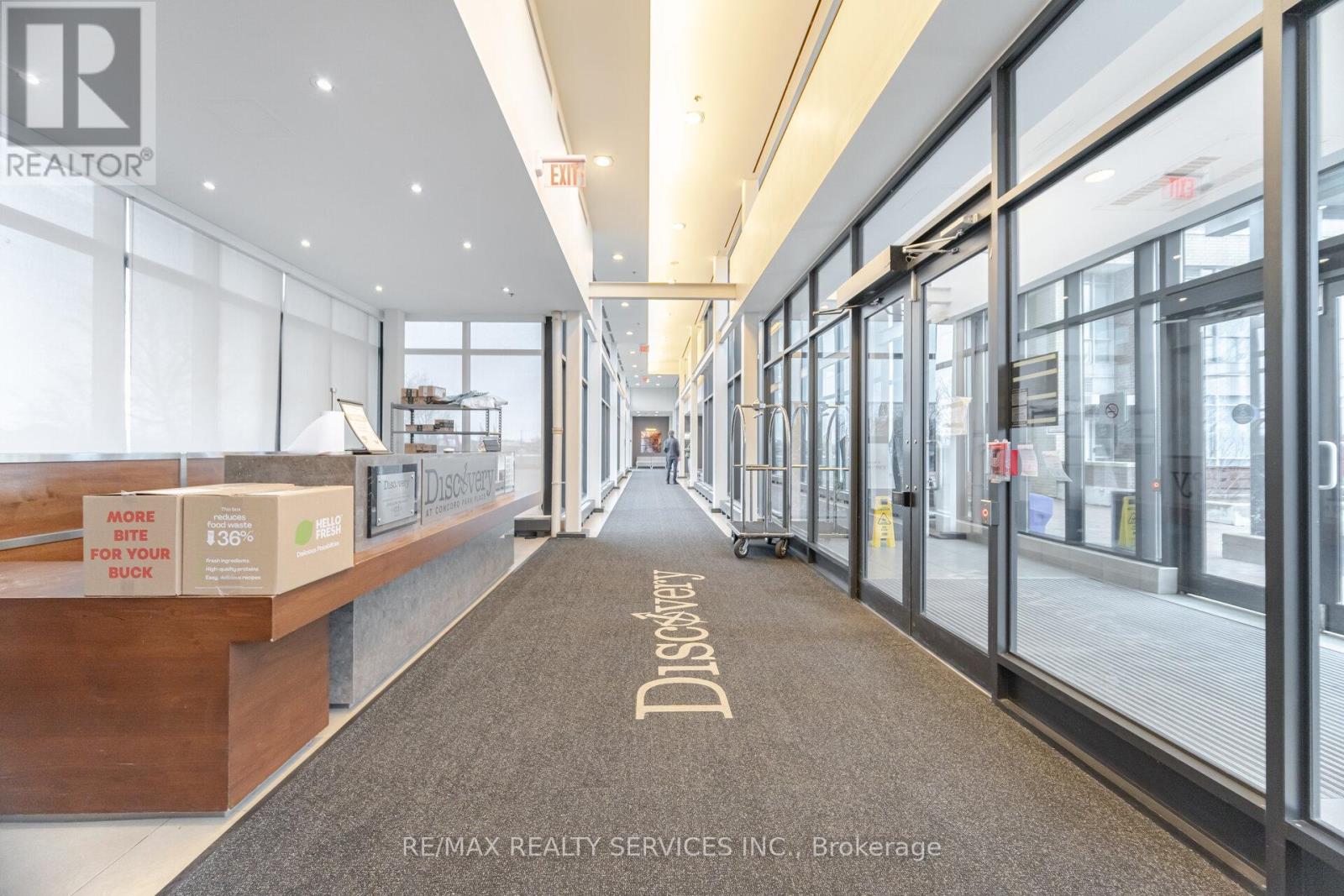 1910 - 29 Singer Court, Toronto, Ontario  M2K 0B3 - Photo 3 - C12830552