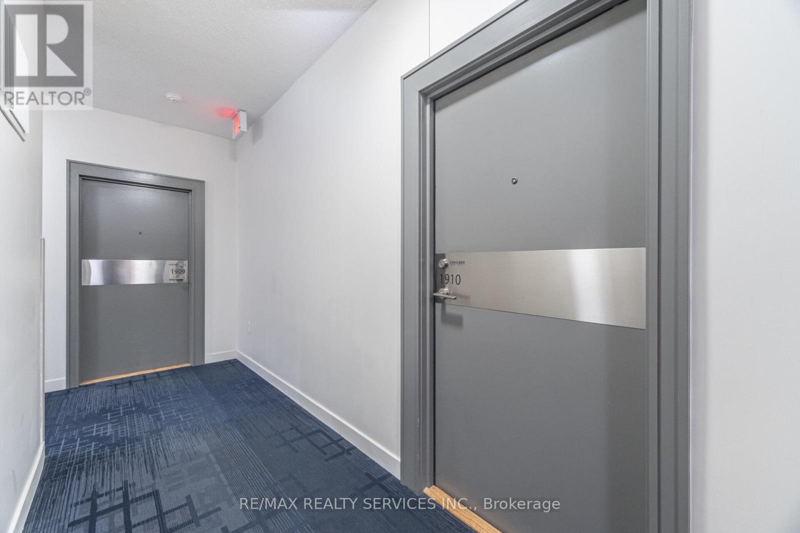 1910 - 29 Singer Court, Toronto, Ontario  M2K 0B3 - Photo 4 - C12830552