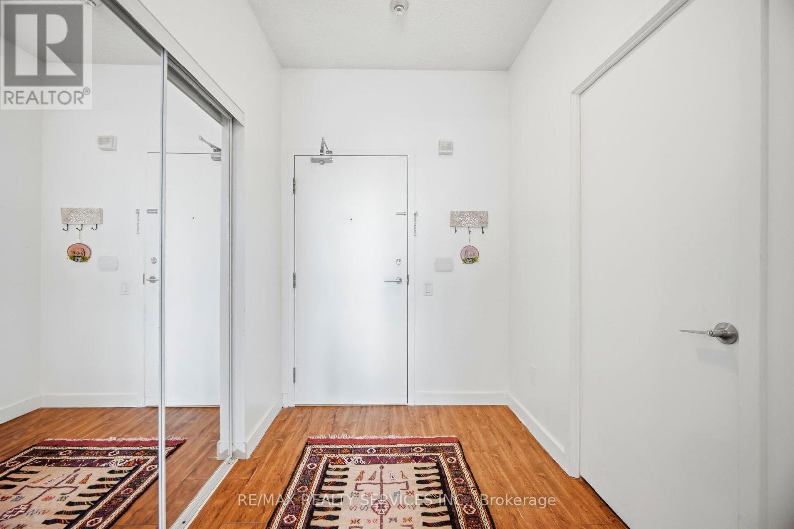 1910 - 29 Singer Court, Toronto, Ontario  M2K 0B3 - Photo 5 - C12830552