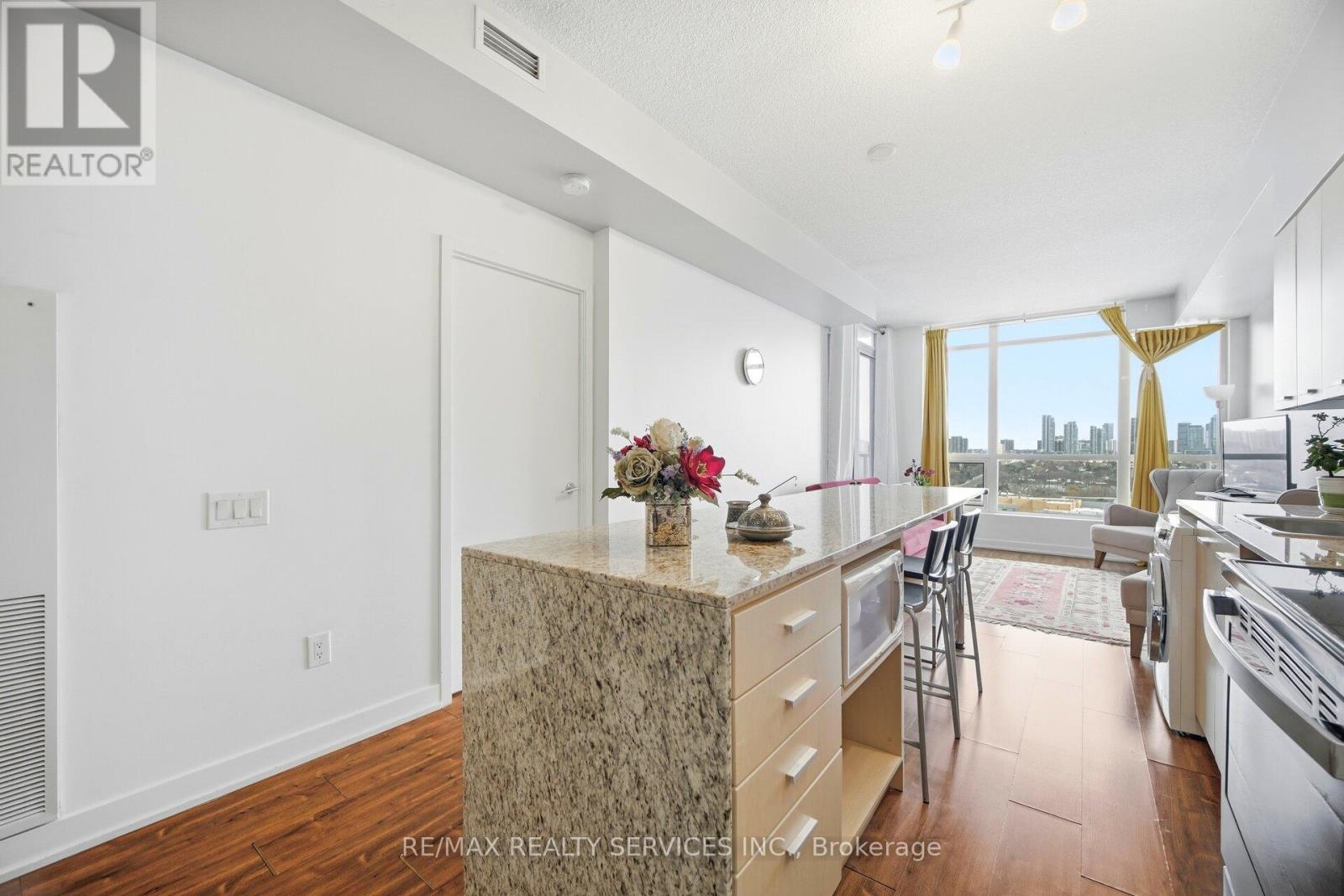 1910 - 29 Singer Court, Toronto, Ontario  M2K 0B3 - Photo 9 - C12830552