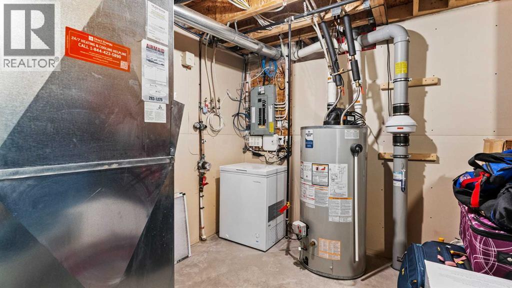 153 Heritage Bay, Cochrane, Alberta  T4C 0L5 - Photo 44 - A2288162