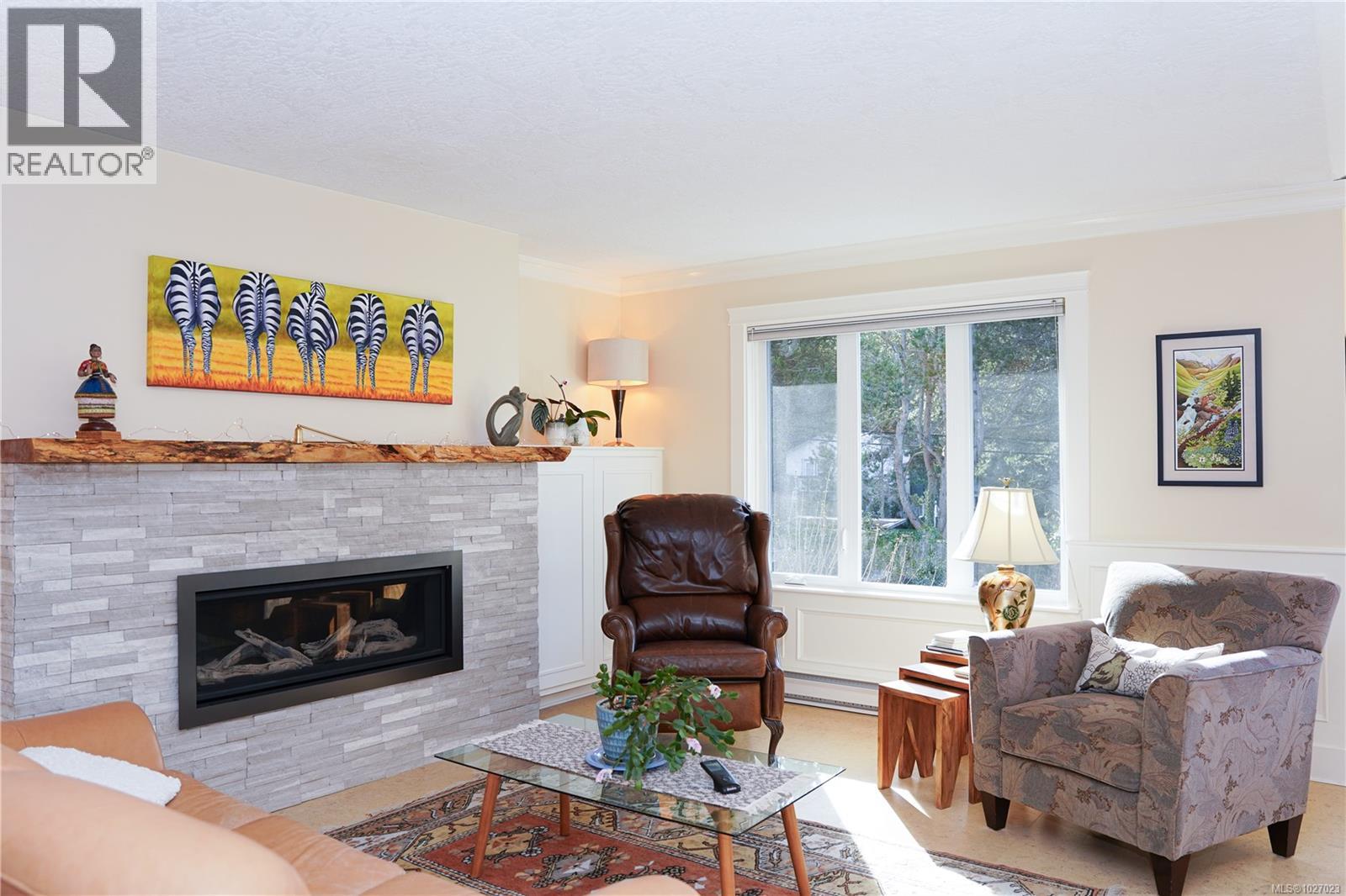 876 Verdier Ave, Central Saanich, British Columbia  V8M 1B9 - Photo 10 - 1027023