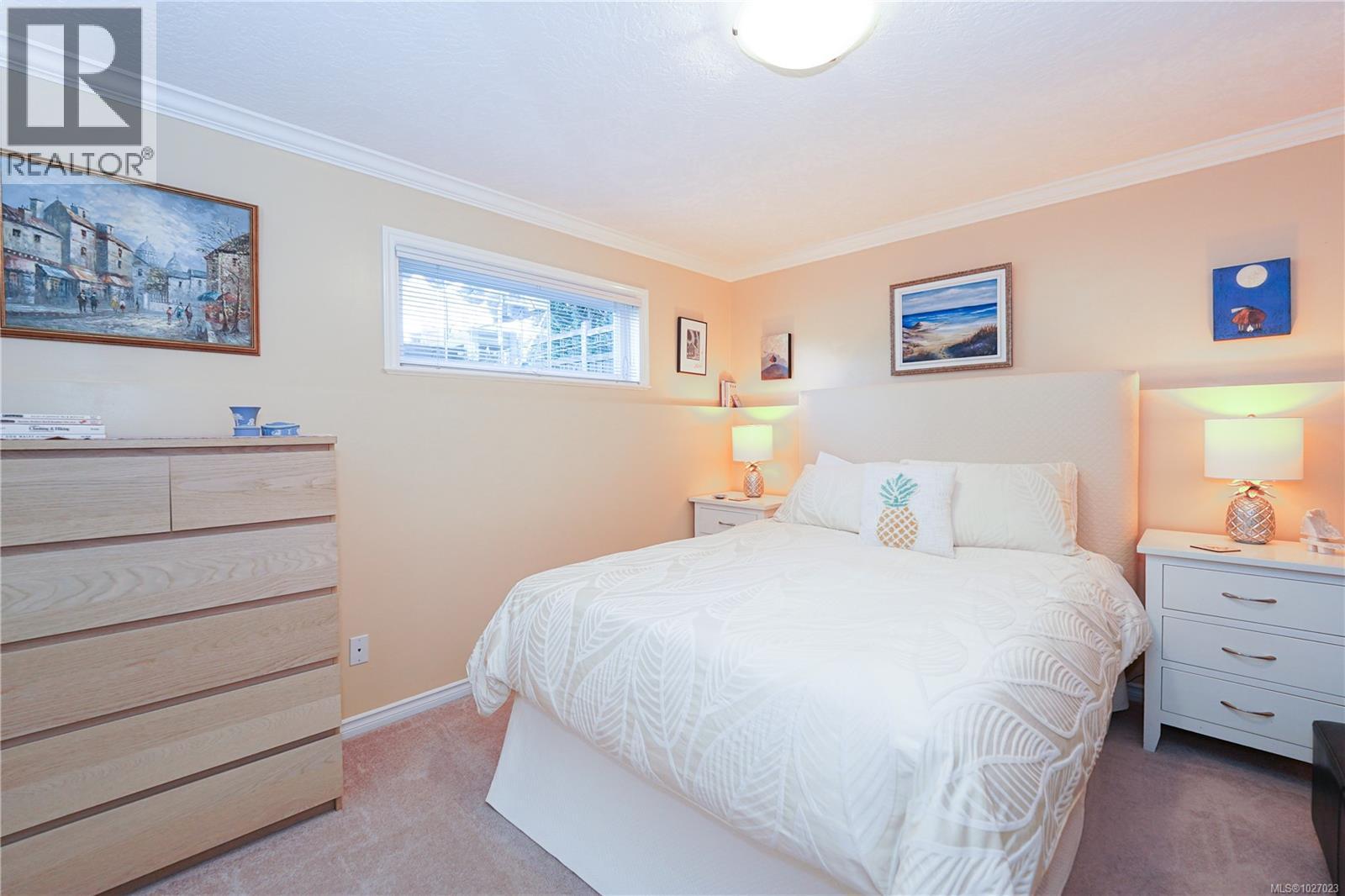 876 Verdier Ave, Central Saanich, British Columbia  V8M 1B9 - Photo 30 - 1027023