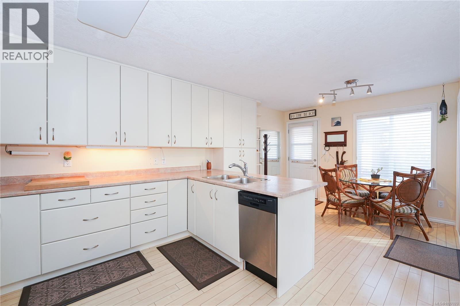 876 Verdier Ave, Central Saanich, British Columbia  V8M 1B9 - Photo 40 - 1027023