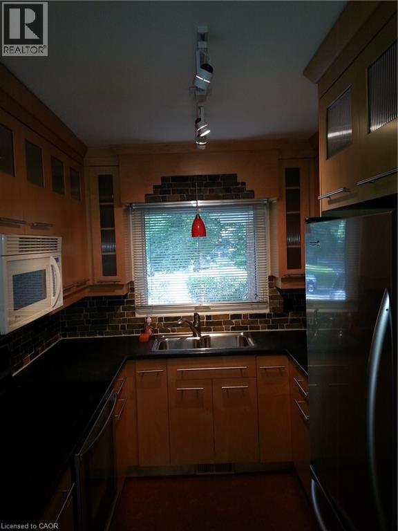 22 Westaway Place, Hamilton, Ontario  L9C 2G1 - Photo 4 - 40808393