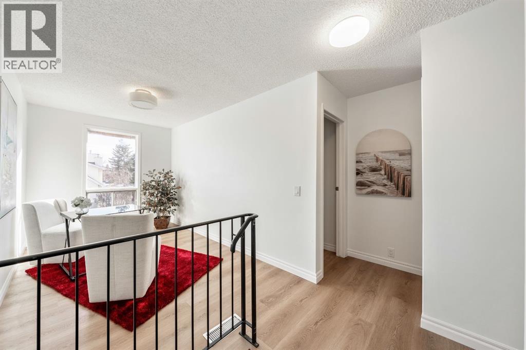 2213 Woodview Drive Sw, Calgary, Alberta  T2W 3N9 - Photo 18 - A2287944