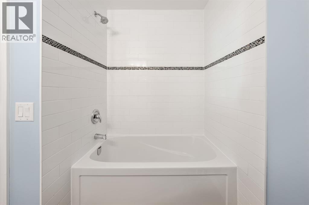 2213 Woodview Drive Sw, Calgary, Alberta  T2W 3N9 - Photo 20 - A2287944