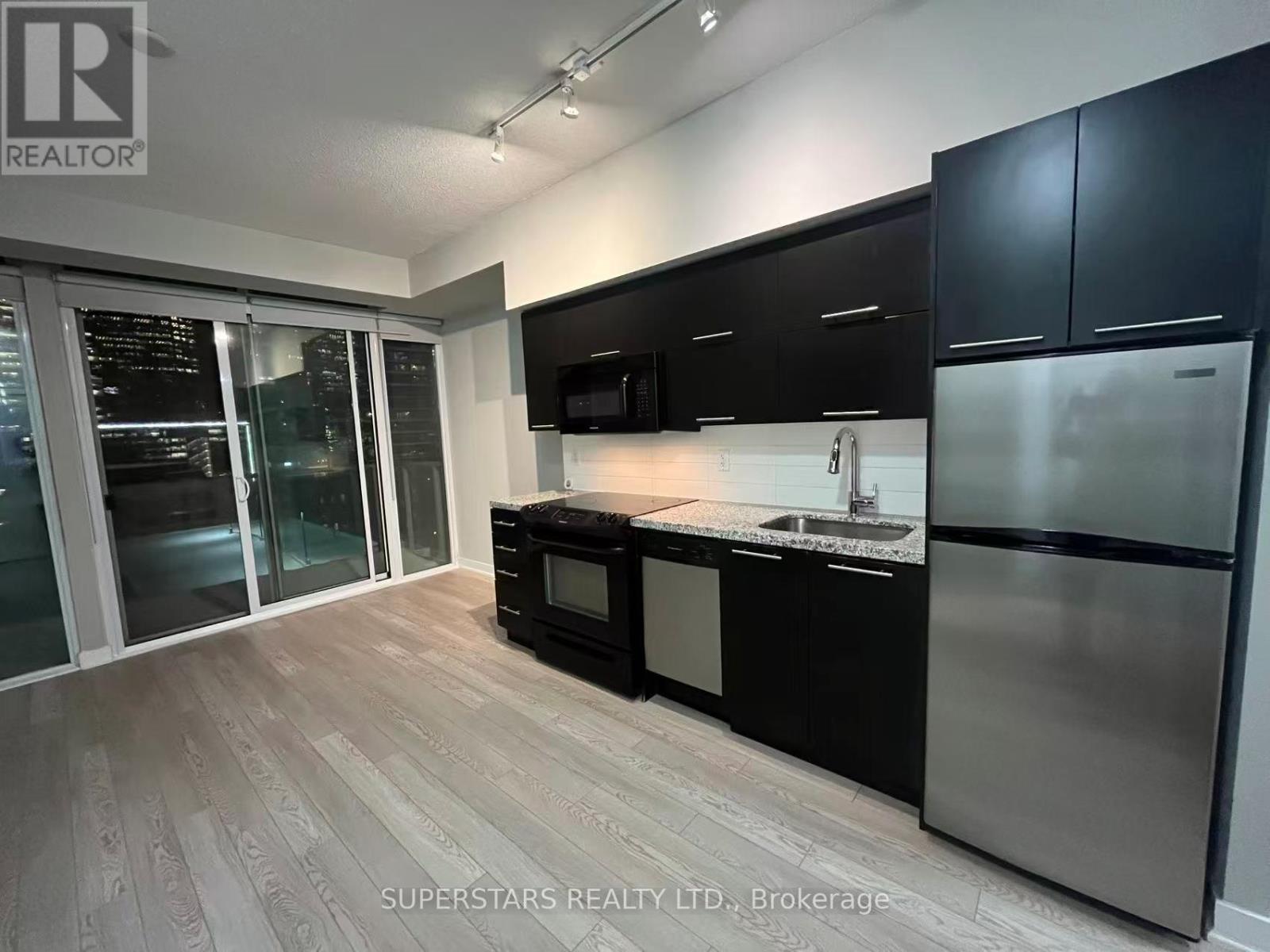 1101 - 126 Simcoe Street, Toronto, Ontario  M5H 4E6 - Photo 7 - C12830572