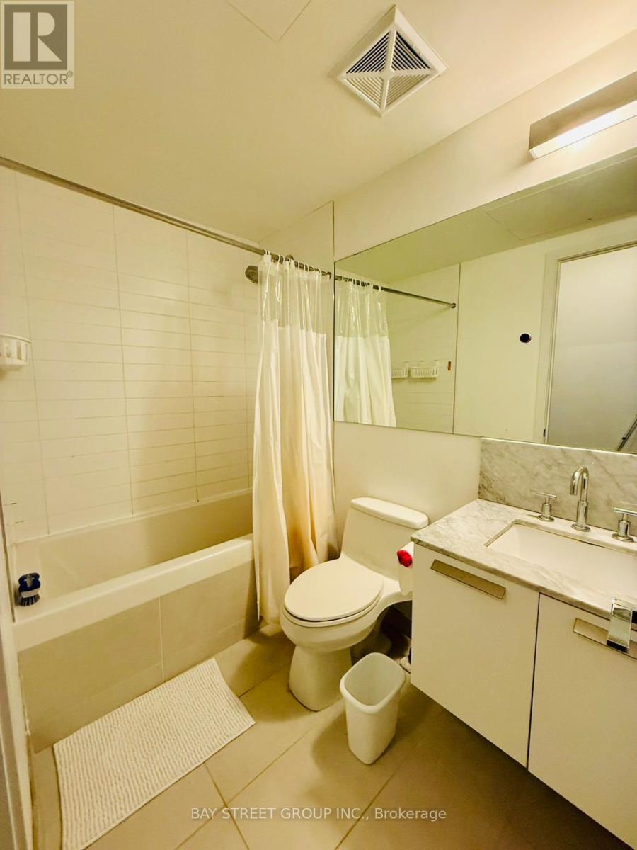 702 - 57 St. Joseph Street, Toronto, Ontario  M5S 0C5 - Photo 12 - C12830578