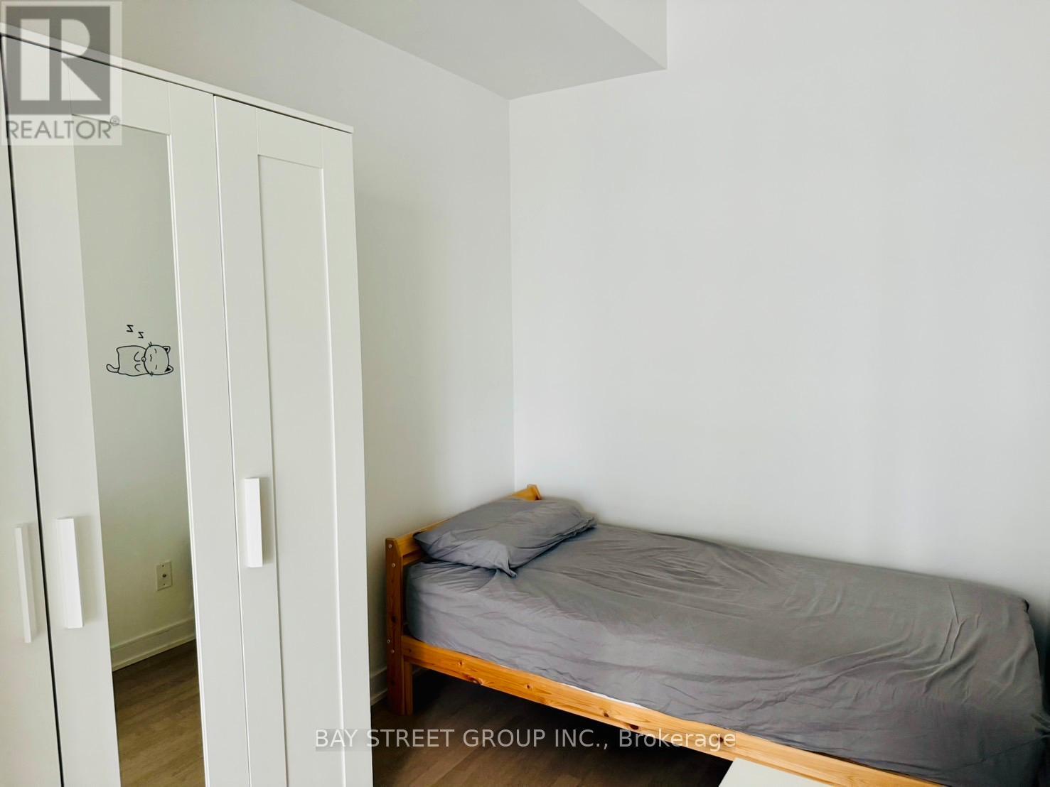 702 - 57 St. Joseph Street, Toronto, Ontario  M5S 0C5 - Photo 13 - C12830578