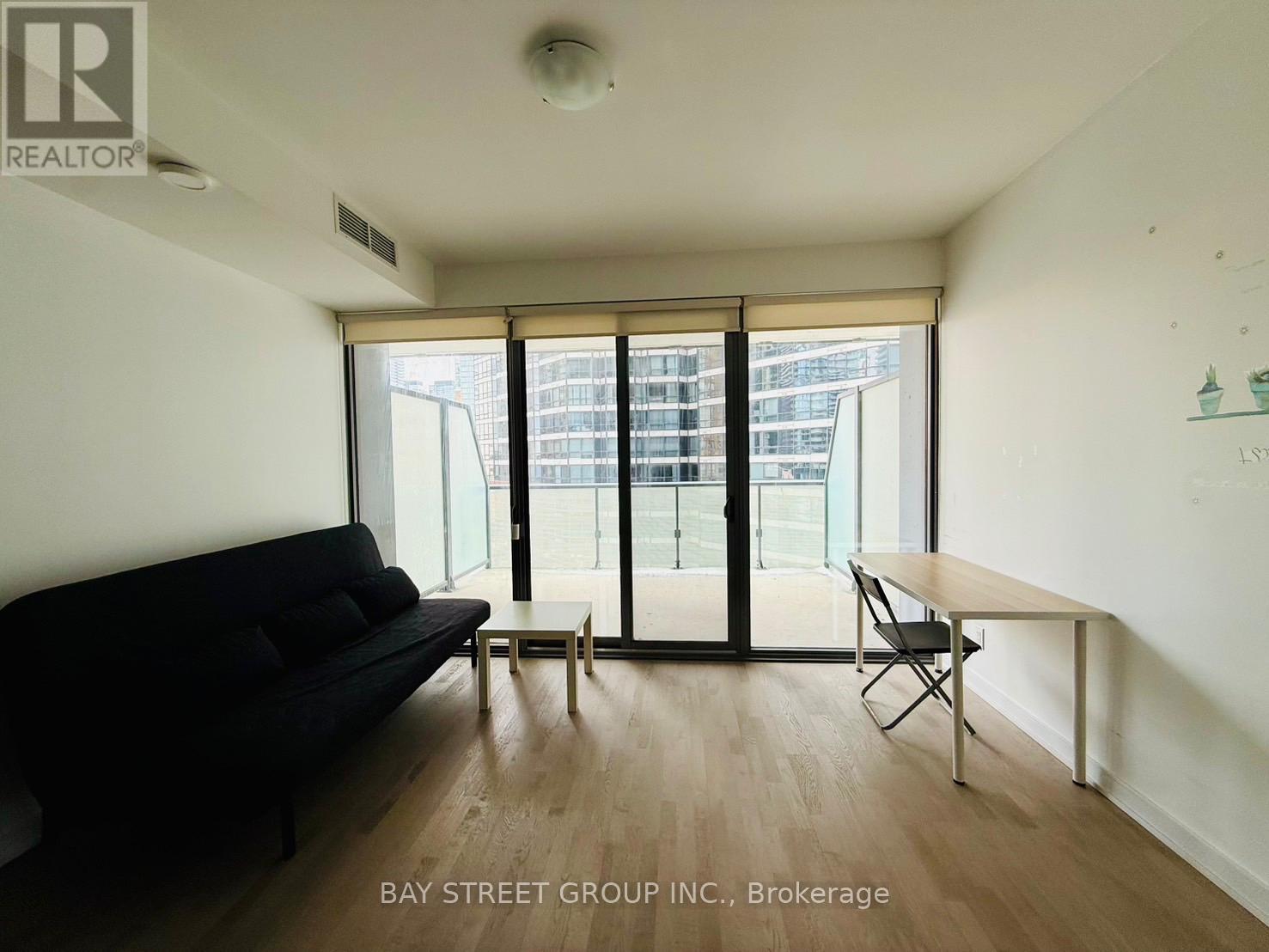 702 - 57 St. Joseph Street, Toronto, Ontario  M5S 0C5 - Photo 3 - C12830578