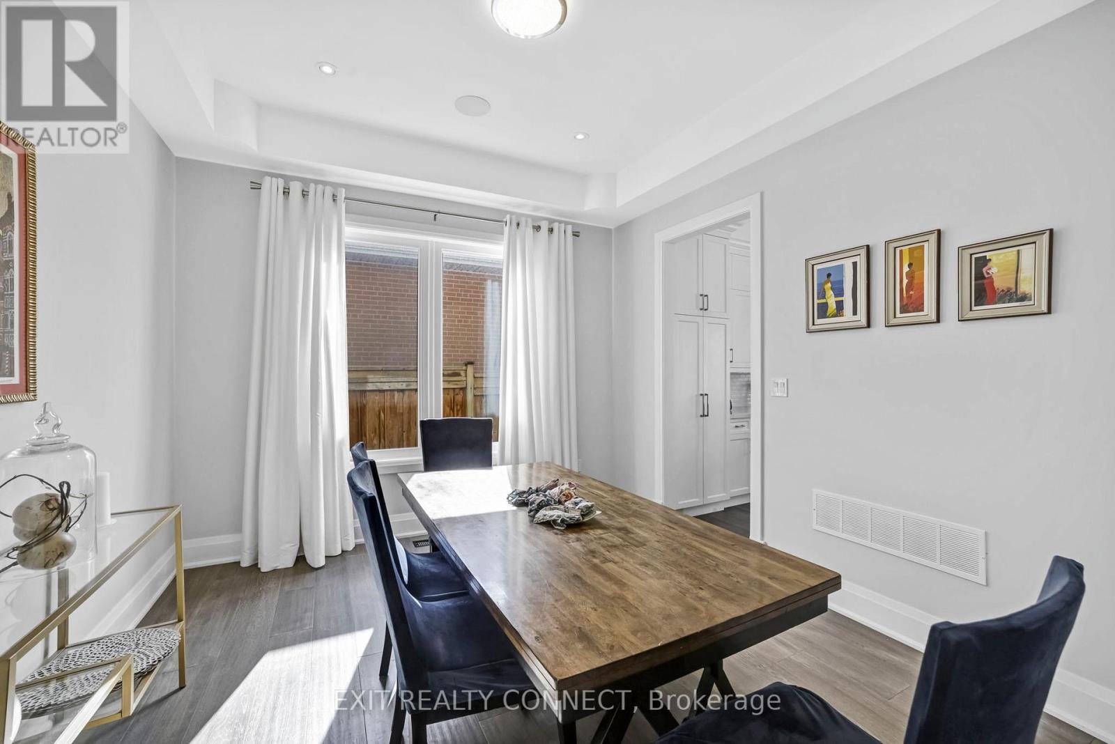 458 Third Line, Oakville, Ontario  L6L 4A5 - Photo 16 - W12830592