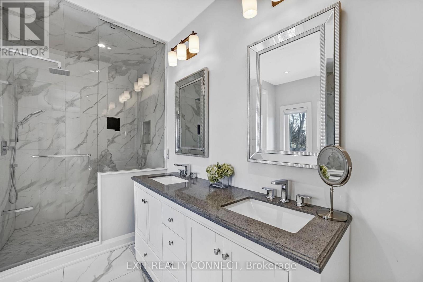 458 Third Line, Oakville, Ontario  L6L 4A5 - Photo 24 - W12830592