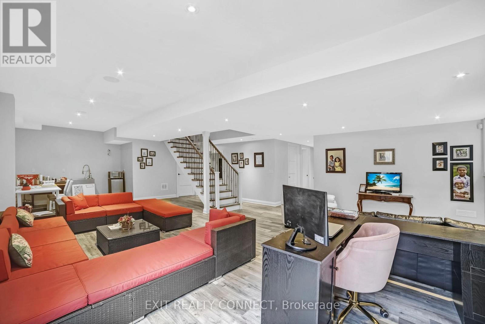 458 Third Line, Oakville, Ontario  L6L 4A5 - Photo 29 - W12830592