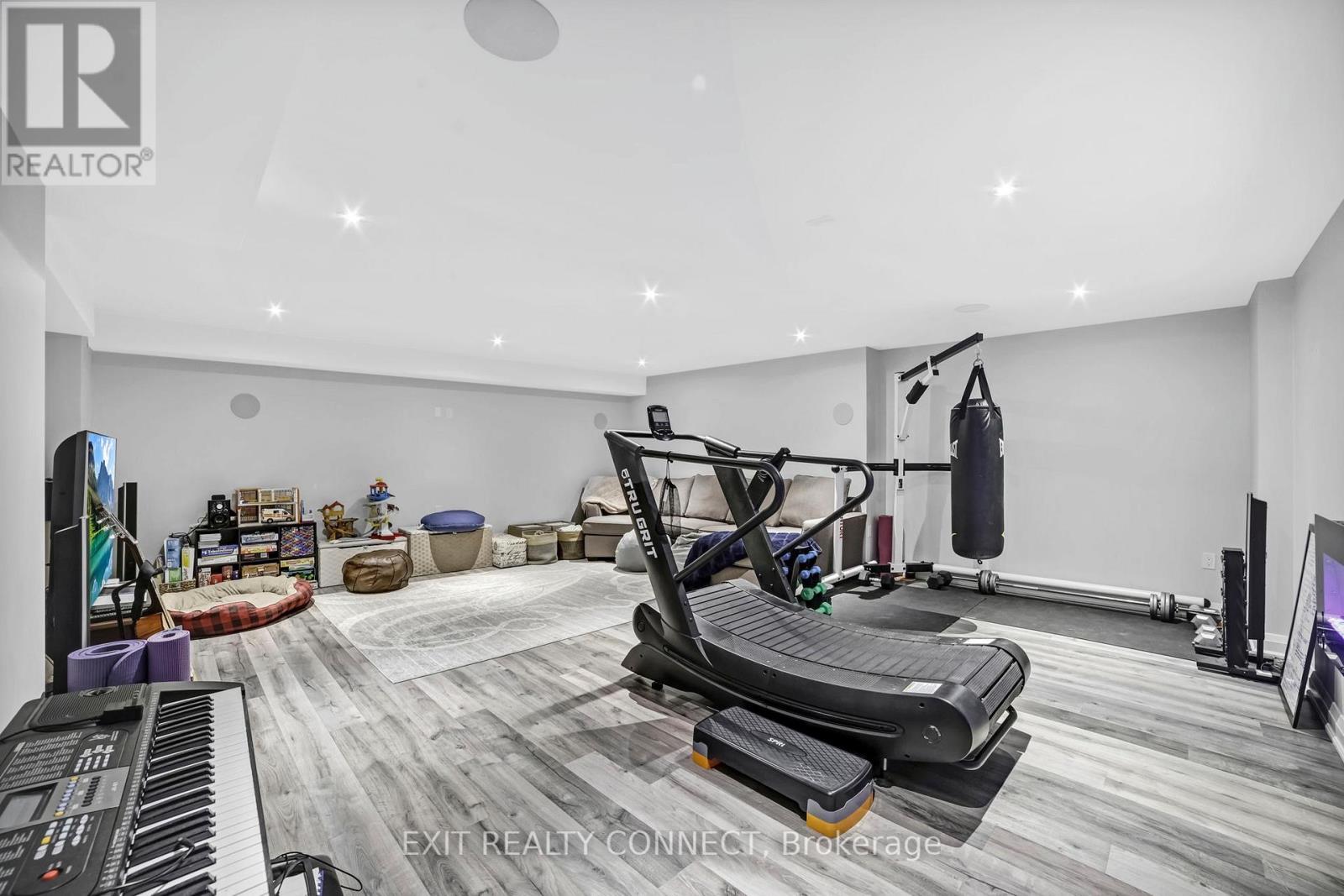 458 Third Line, Oakville, Ontario  L6L 4A5 - Photo 31 - W12830592