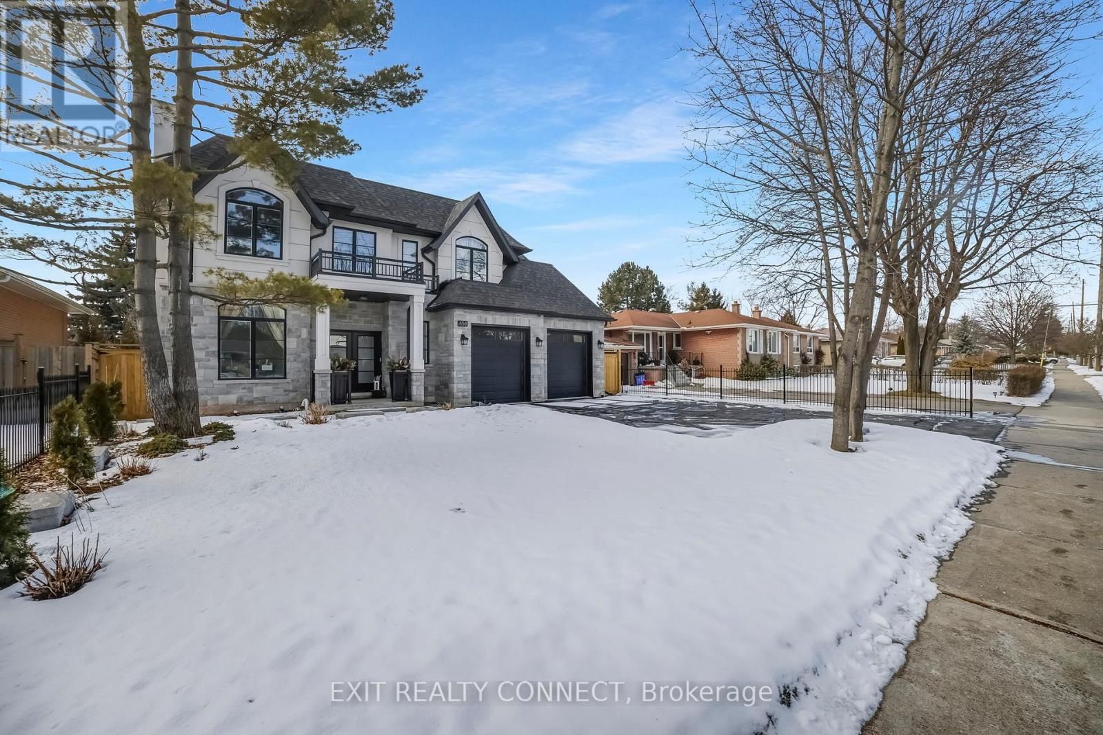 458 Third Line, Oakville, Ontario  L6L 4A5 - Photo 4 - W12830592